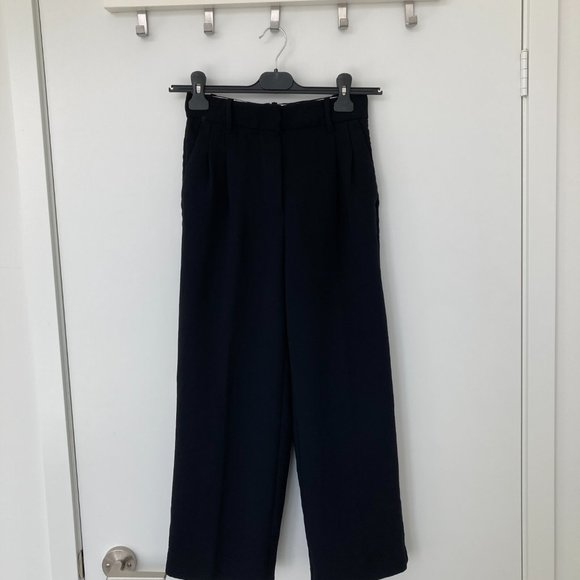 Aritzia Wilfred Effortless Pant (Cropped) - Picture 4 of 4
